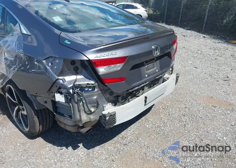 2018 Honda Accord Sport 2.0T z USA, uszkodzony, nr VIN 1HGCV2F36JA052418